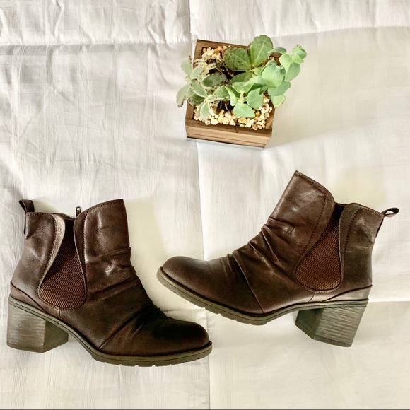 BareTraps Shoes - BareTraps Brown Booties